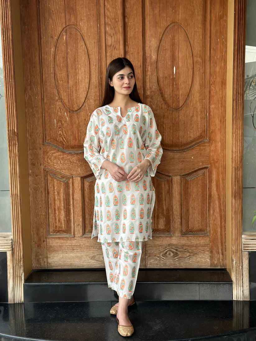 Amira's Grace 2Pcs Stitched Suit (white)