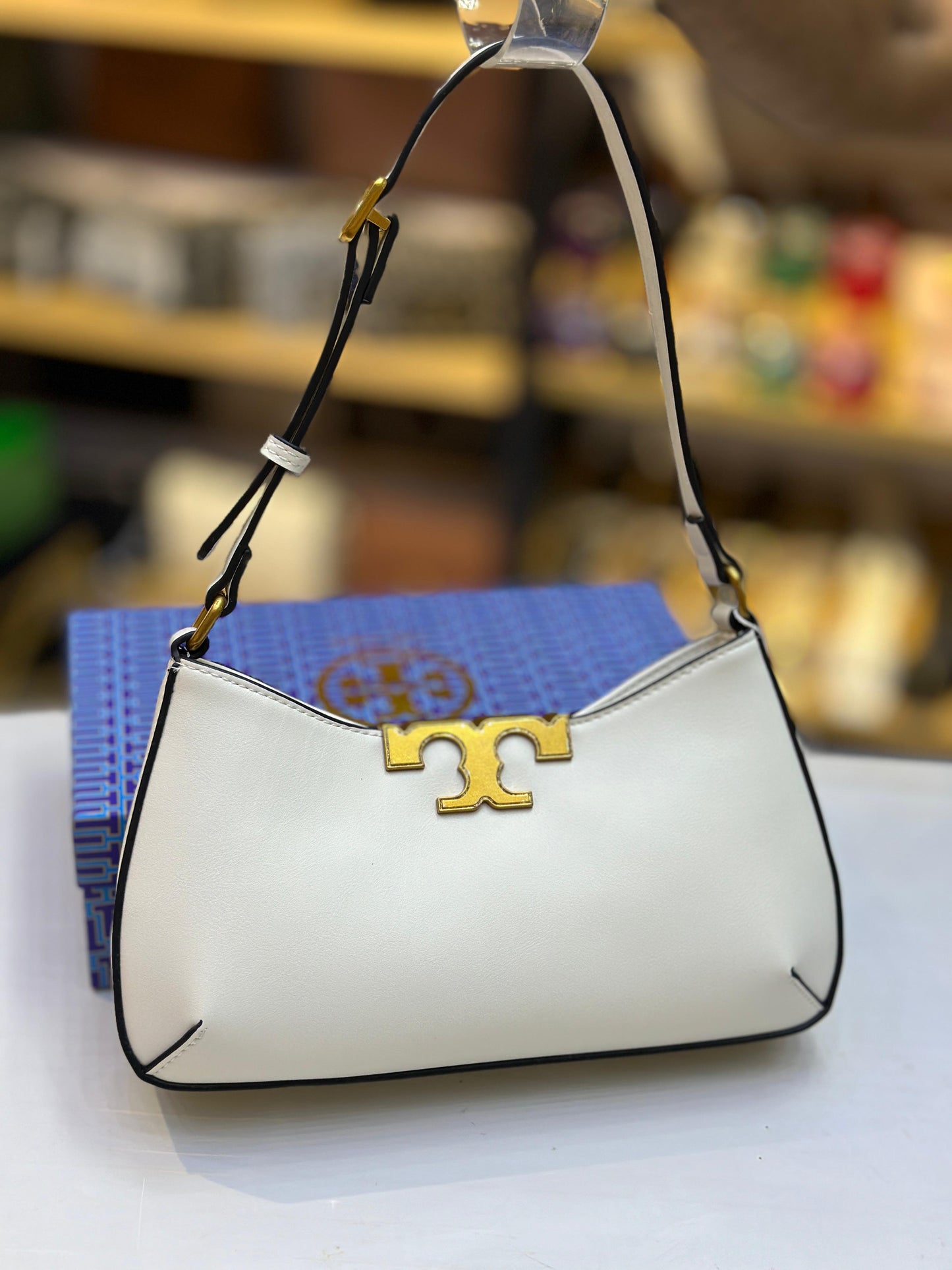 TORY BURCH – Master Series Handbag (White)