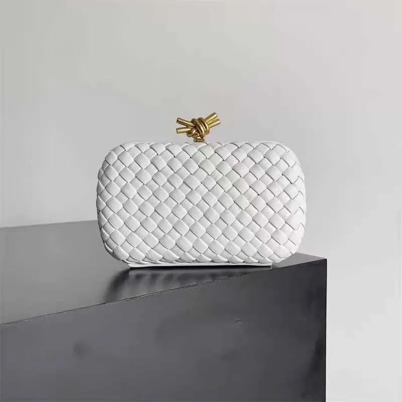 Bottega Veneta Knot Clutch – Premium Quality (White)