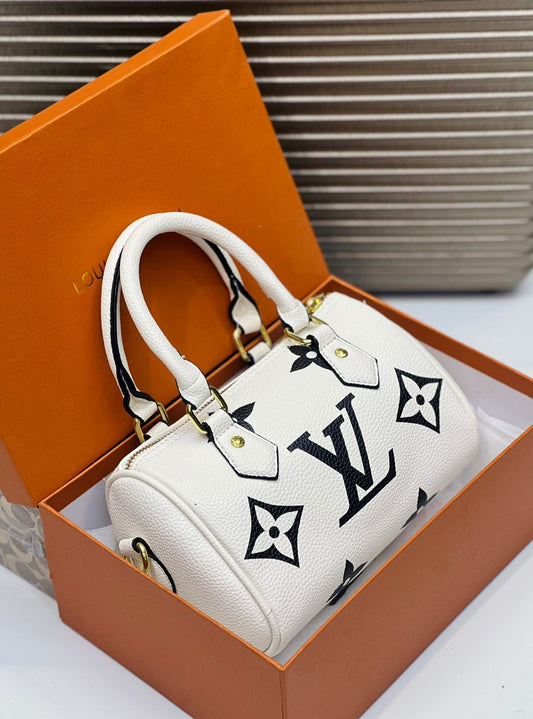 L-O-U-I-S V-U-I-T-T-O-N Duffle Bag – Premium Travel & Gym Bag | New Stock (White with Black)